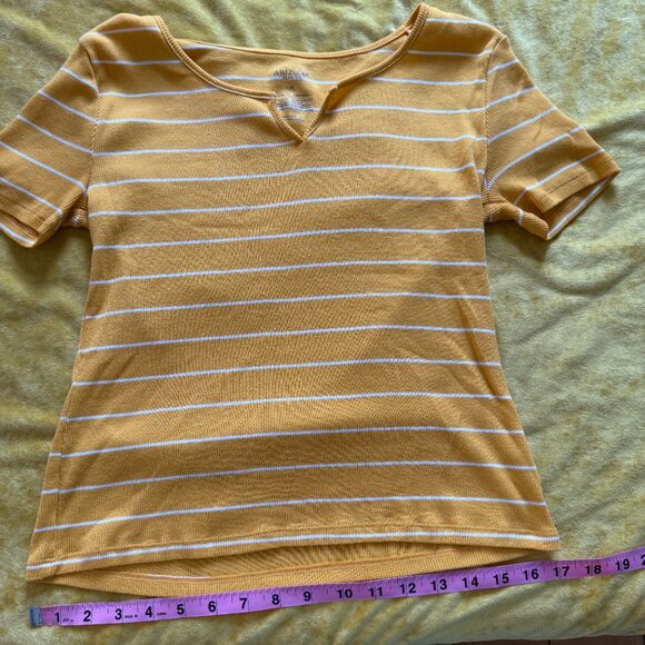 Arizona Jeans Co Womens Size M Yellow Striped Stretchy Shirt Short Sleeve V Neck - Picture 6 of 7